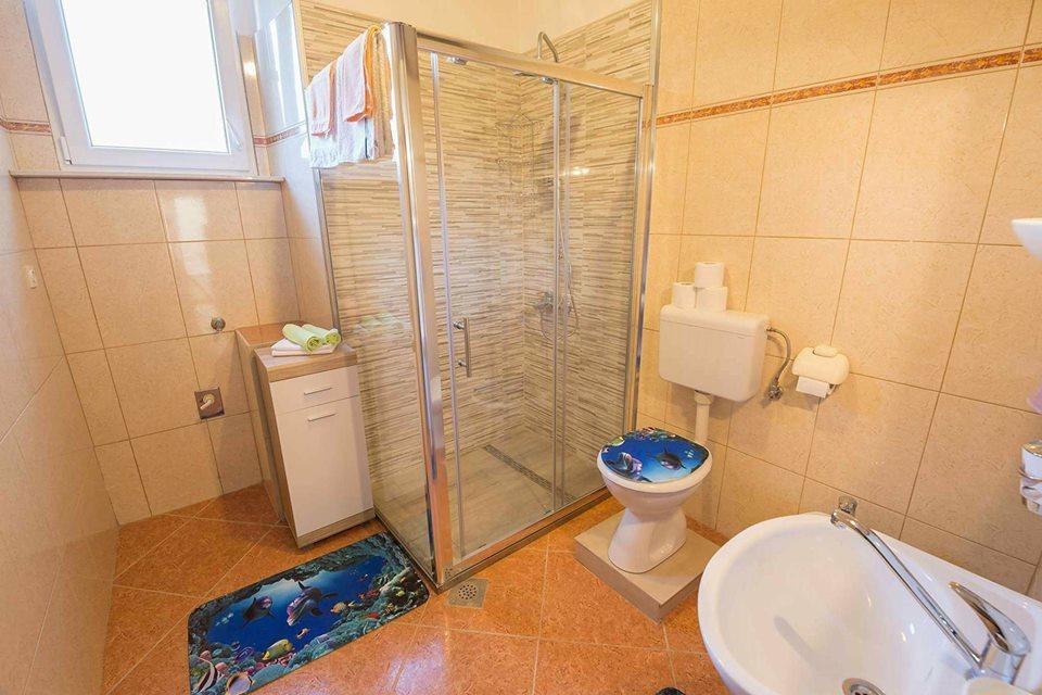 Apartmani Pod Nehajem 塞尼 外观 照片