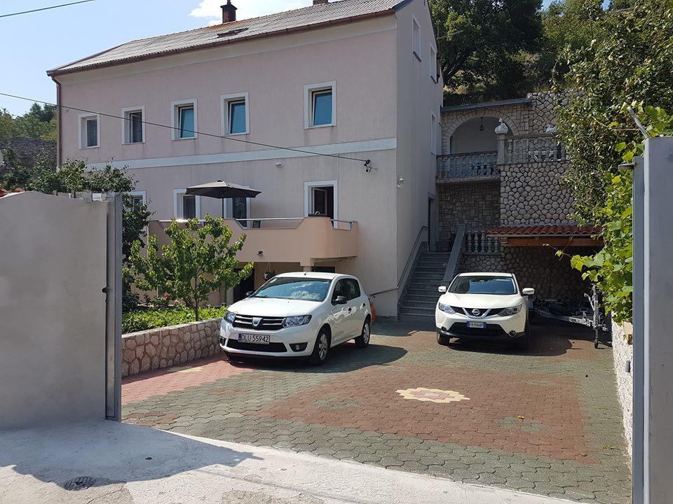 Apartmani Pod Nehajem 塞尼 外观 照片